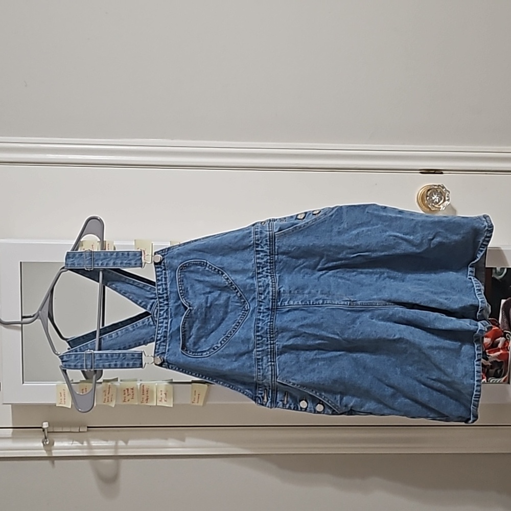 Shiny by Nature Light Wash Overalls sz M